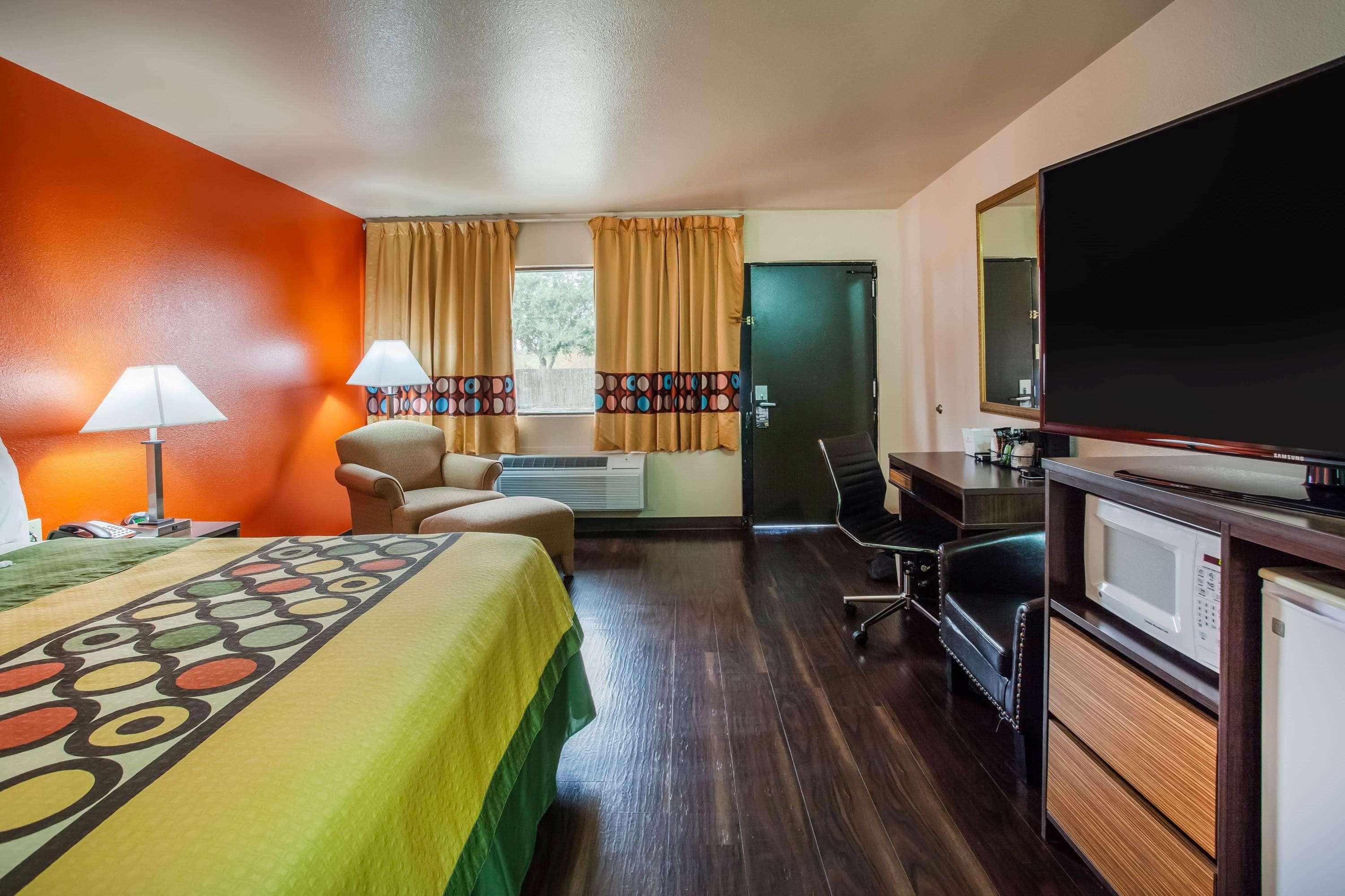 Hotel Super 8 By Wyndham Giddings Exterior foto
